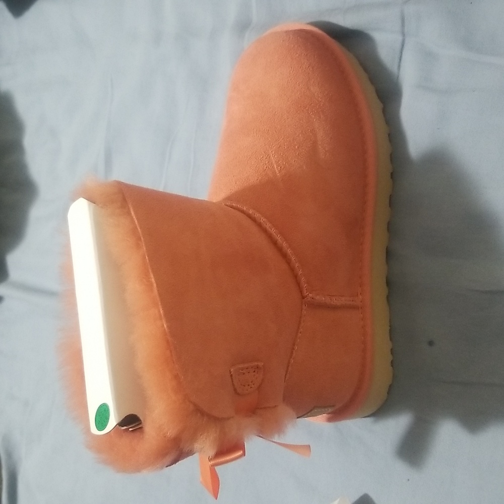 Boots - Picture 2 of 7